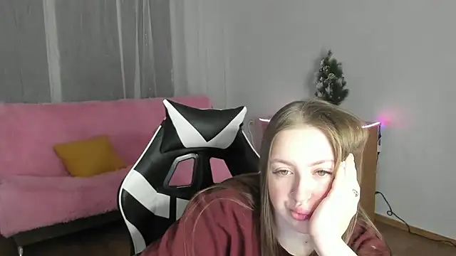 Snapshot of GirlPlayer chatting on January 19, 2026, 12:03 am GirlPlayer online show from January 19, 2026, 12:03 am