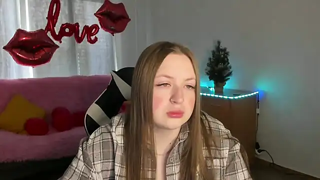 Snapshot of GirlPlayer chatting on February 18, 2026, 8:11 am GirlPlayer online show from February 18, 2026, 8:11 am