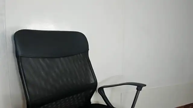 kira-stormm online show from March 9, 2026, 9:29 pm