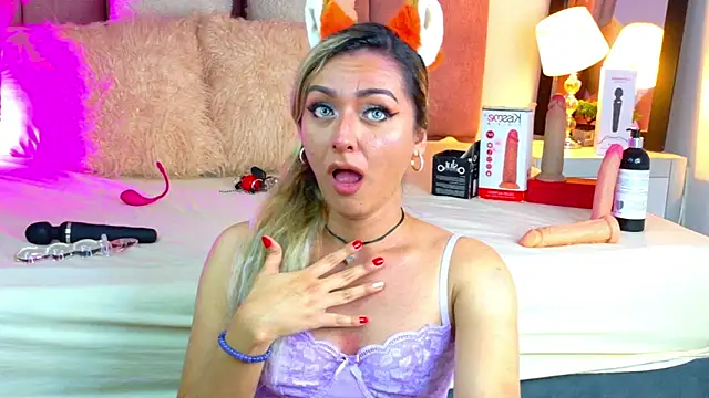 Snapshot of Lunitaa_Diva chatting on February 1, 2026, 4:27 pm Lunitaa Diva online show from February 1, 2026, 4:27 pm