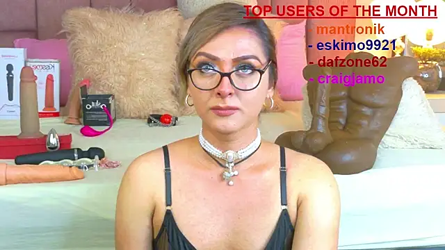 Lunitaa Diva online show from April 4, 2026, 3:29 pm