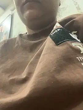 ClassyQueen online show from November 26, 2025, 5:07 am