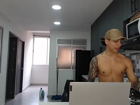 master Tripa online show from November 24, 2025, 8:53 pm