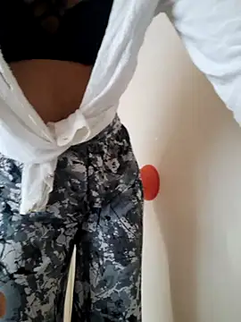 WellingBursary online show from November 30, 2025, 5:52 am