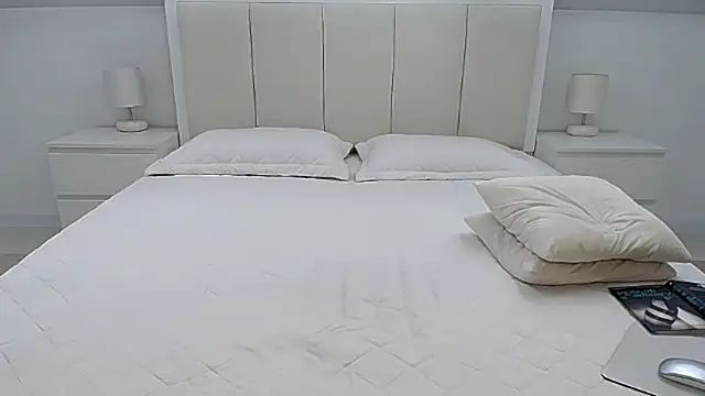 Snapshot of Milena29 chatting on November 21, 2025, 6:56 am Milena29 online show from November 21, 2025, 6:56 am