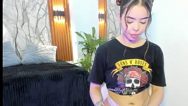 lexi splitt online show from November 23, 2025, 1:04 am