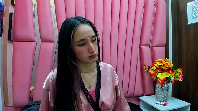 CharlotteStuart online show from March 31, 2026, 2:57 am