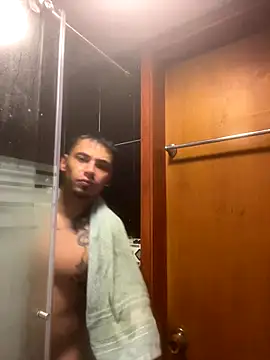 Snapshot of 1Panini21 chatting on December 15, 2025, 7:52 pm 1Panini21 online show from December 15, 2025, 7:52 pm