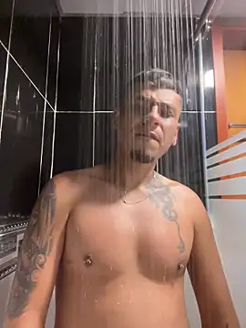 Snapshot of 1Panini21 chatting on December 18, 2025, 8:23 pm 1Panini21 online show from December 18, 2025, 8:23 pm