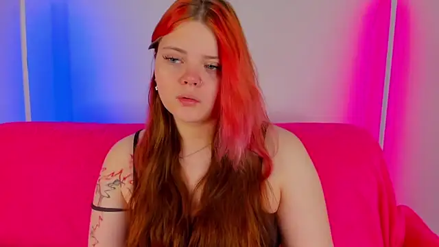 KellyFiery online show from May 28, 2026, 1:13 am