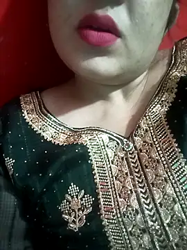 Snapshot of Priya_089 chatting on February 17, 2026, 4:32 am Priya 089 online show from February 17, 2026, 4:32 am