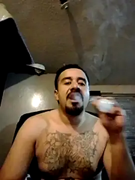 paoandjoe1010 online show from December 2, 2025, 4:14 am