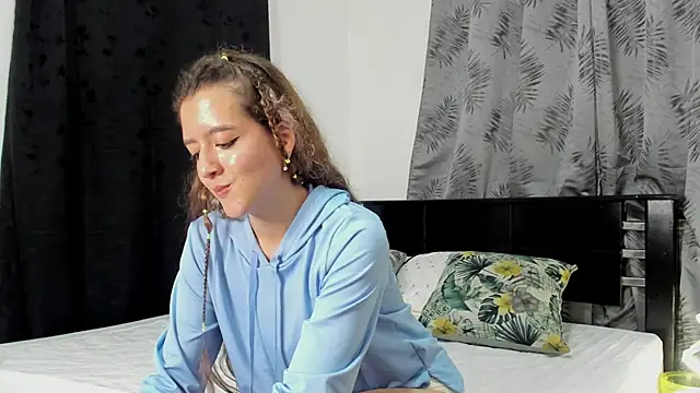 Violeta Gracee online show from March 4, 2026, 3:36 am