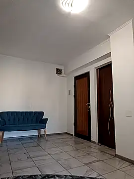 stropinela23 online show from December 4, 2025, 6:56 am