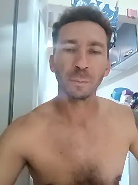 RobertoLuiz84 online show from January 17, 2026, 4:43 pm