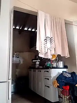 RobertoLuiz84 online show from February 15, 2026, 8:52 pm