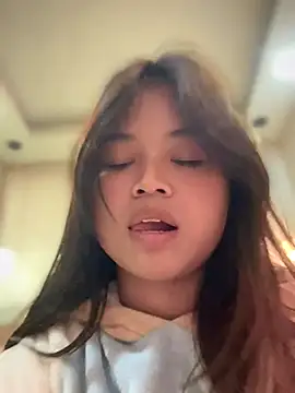 Toffee-00 online show from November 24, 2025, 8:25 am