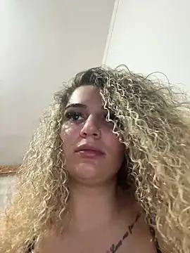 CrazyJessika online show from April 8, 2026, 8:32 pm