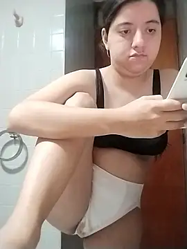 Chaparrita13 online show from February 1, 2026, 2:10 am