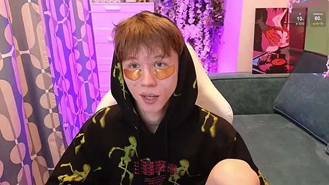 cuMte boy online show from May 14, 2026, 1:24 am