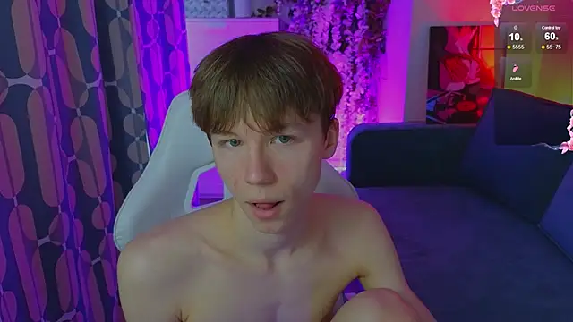 cuMte boy online show from May 25, 2026, 1:27 am