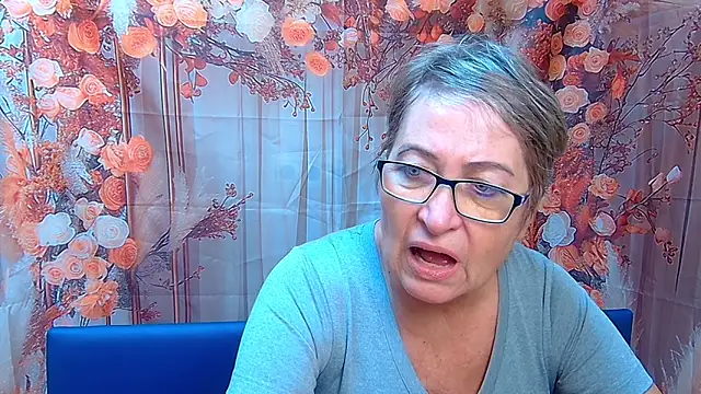 Snapshot of OlgaLuck chatting on November 24, 2025, 6:35 am OlgaLuck online show from November 24, 2025, 6:35 am