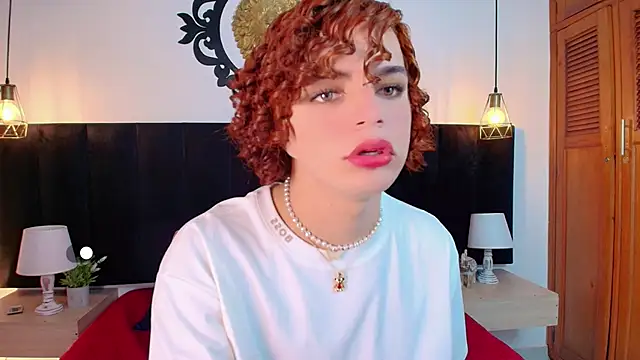 Skyee angel online show from April 8, 2026, 7:37 pm