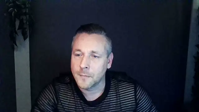 Snapshot of Hunter_Fl chatting on November 23, 2025, 3:44 pm Hunter Fl online show from November 23, 2025, 3:44 pm