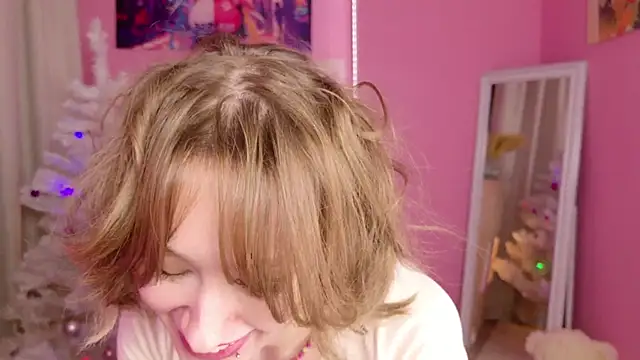 Snapshot of SweetKittyPlay chatting on December 15, 2025, 1:50 pm SweetKittyPlay online show from December 15, 2025, 1:50 pm