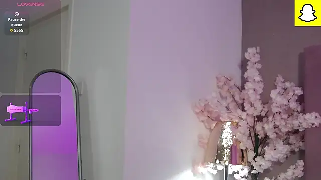 DeniseSun online show from February 7, 2026, 4:31 am