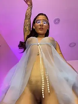 LauraRaider online show from February 27, 2026, 7:46 pm