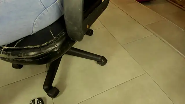 Mysterius Woman online show from April 6, 2026, 11:00 am