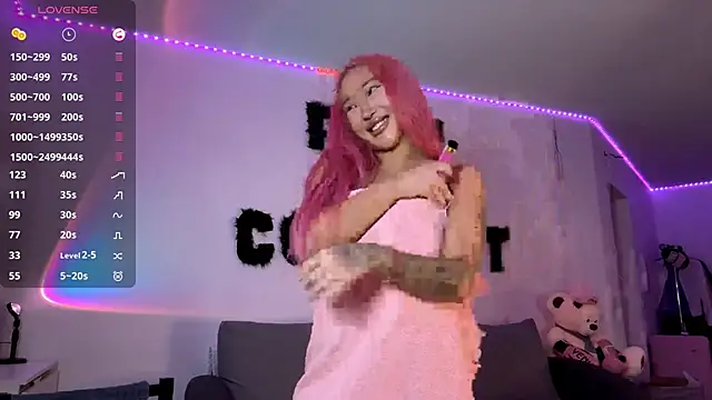 EIeniVanwart online show from February 18, 2026, 4:03 pm