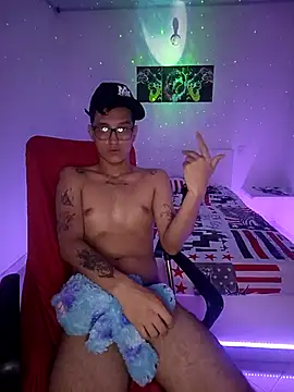 xanderss12  online show from November 23, 2025, 9:58 pm