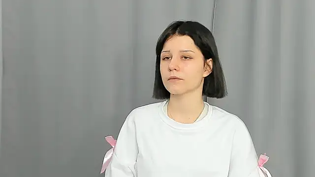 Snapshot of ShanaHearns chatting on November 23, 2025, 2:27 pm ShanaHearns online show from November 23, 2025, 2:27 pm