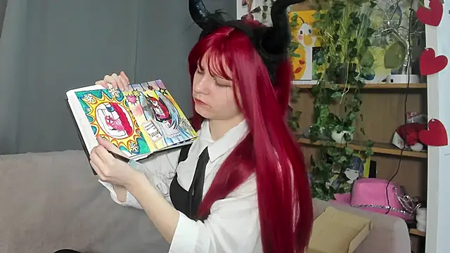 Snapshot of ShanaHearns chatting on November 28, 2025, 8:25 am ShanaHearns online show from November 28, 2025, 8:25 am