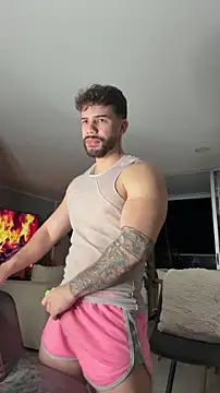 Valenthino Salvatore online show from March 10, 2026, 3:32 am