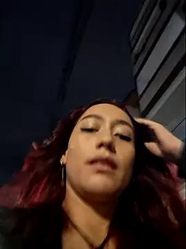 Eveeelyn25 online show from February 14, 2026, 2:12 am