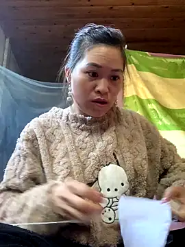 hotel222 online show from November 26, 2025, 12:54 am