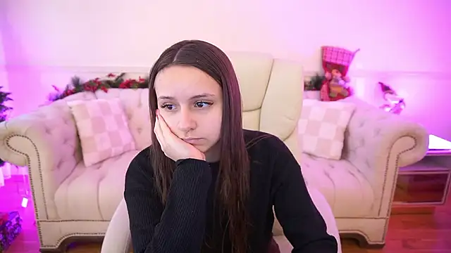 TinyNatalie online show from January 15, 2026, 7:45 am