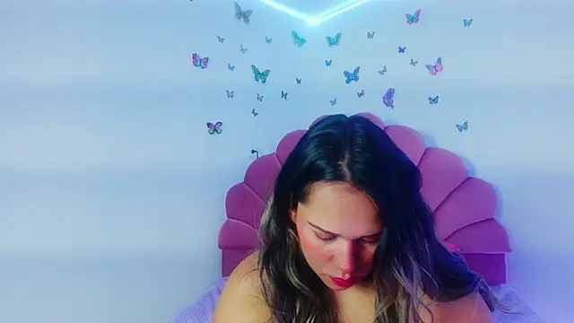 paula brausin  online show from November 27, 2025, 1:55 pm