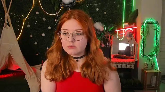 StaceyJensen online show from February 25, 2026, 2:17 pm