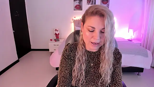 Violeta Hotter online show from November 26, 2025, 11:10 am