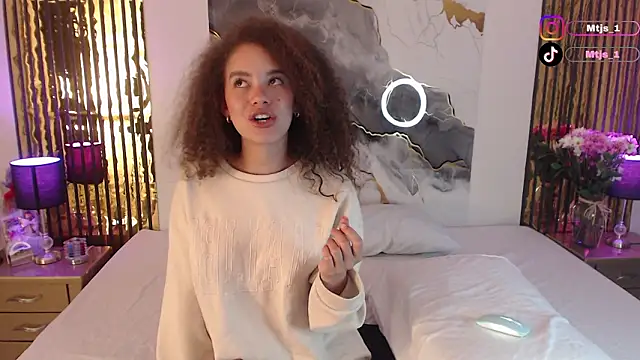 MiticaBrennet  online show from March 19, 2026, 4:01 am