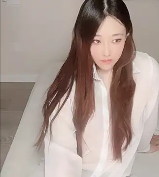 clara-cc online show from February 4, 2026, 12:55 pm