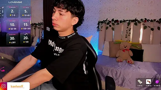 kaelwolf tay online show from February 10, 2026, 7:02 pm