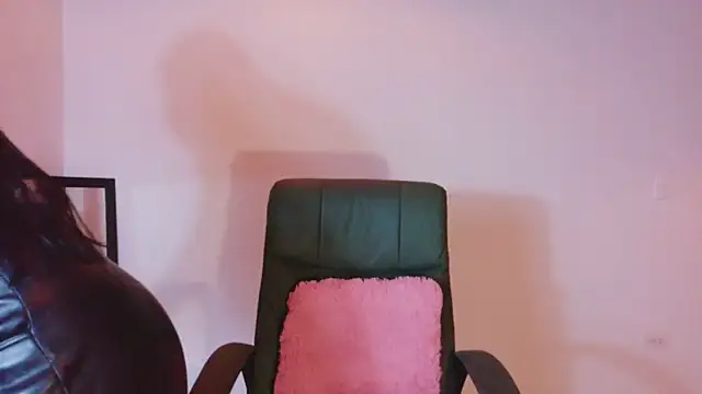 Snapshot of Cloe16_ chatting on February 11, 2026, 3:17 am Cloe16 online show from February 11, 2026, 3:17 am