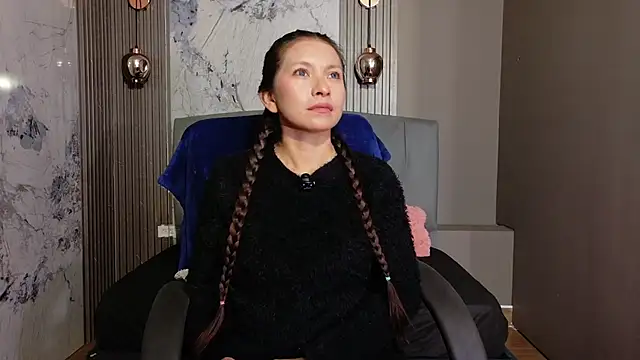 Cloe16  online show from December 21, 2025, 3:08 am