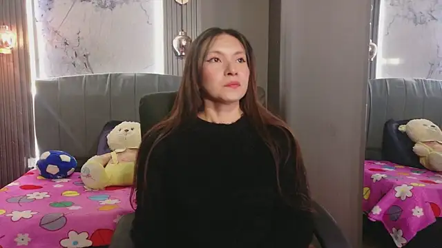 Snapshot of Cloe16_ chatting on February 6, 2026, 1:56 am Cloe16 online show from February 6, 2026, 1:56 am