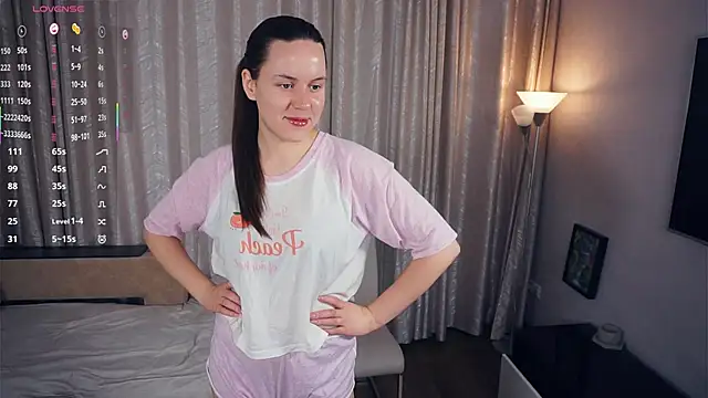 SanoraVillnave online show from December 5, 2025, 8:02 am